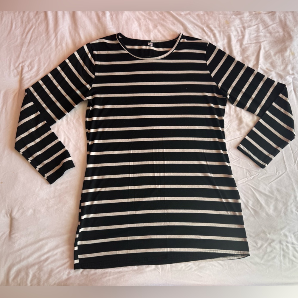 Striped Black and White Women's Long Sleeve Top
